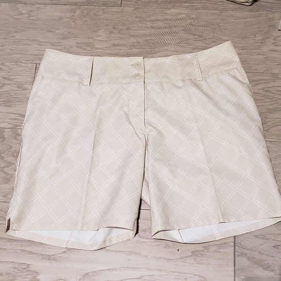adidas shorts beige